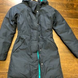 North face downtown coat. XS dark blue